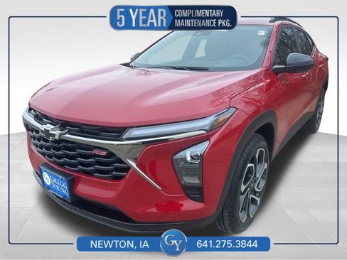 Used 2026 Chevrolet Trax RS w/ Driver Confidence Package image 1