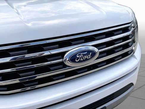 Used 2020 Ford Expedition XLT RWD image 24