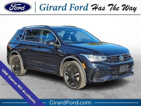 Used 2022 Volkswagen Tiguan SE R-Line image 1