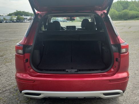 Used 2023 Mitsubishi Outlander SE AWD/4WD image 17