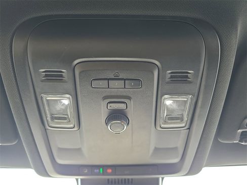 Certified 2023 Chevrolet Suburban Z71 image 36