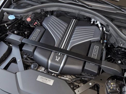 Certified 2022 Rolls-Royce Cullinan Black Badge w/ Leather Finishing Pack image 24