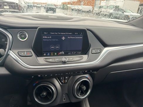 Used 2021 Chevrolet Blazer LT image 9