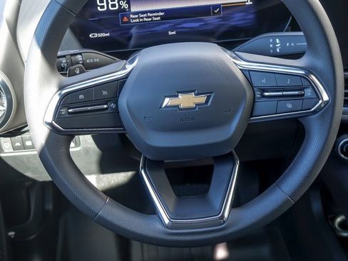 New 2026 Chevrolet Equinox EV LT image 18