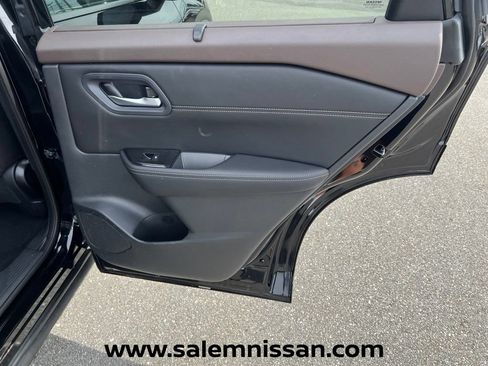 Certified 2023 Nissan Rogue SV w/ SV Premium B Package AWD/4WD image 23