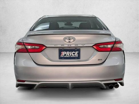 Used 2018 Toyota Camry SE w/ Moonroof Package FWD image 7