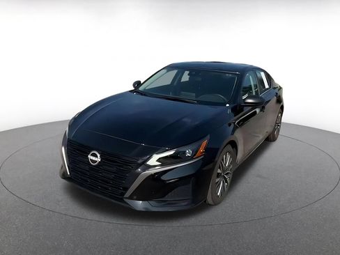 Used 2026 Nissan Altima 2.5 SV FWD image 7