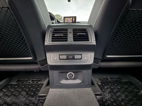 Used 2018 Audi Q5 2.0T Premium Plus w/ Premium Plus Package image 33