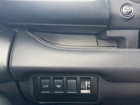 Certified 2023 Subaru Ascent Touring AWD/4WD image 22