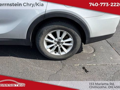 Used 2020 Kia Sorento LX FWD image 15