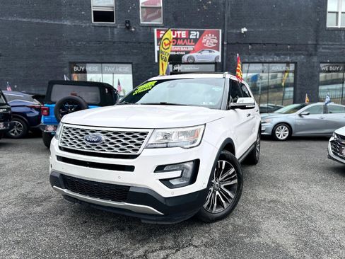 Used 2017 Ford Explorer Platinum AWD/4WD image 1