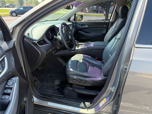 Used 2018 Buick Enclave Premium FWD image 9
