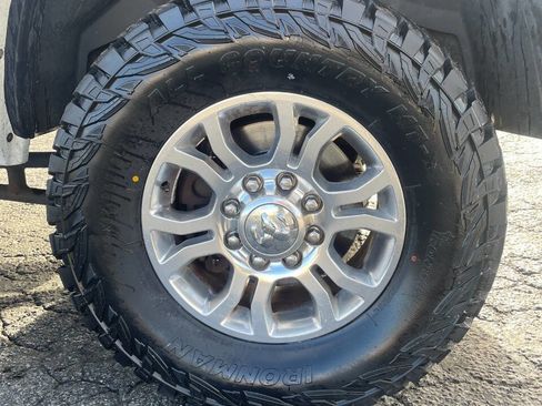 Used 2018 RAM 3500 Laramie w/ Convenience Group image 9