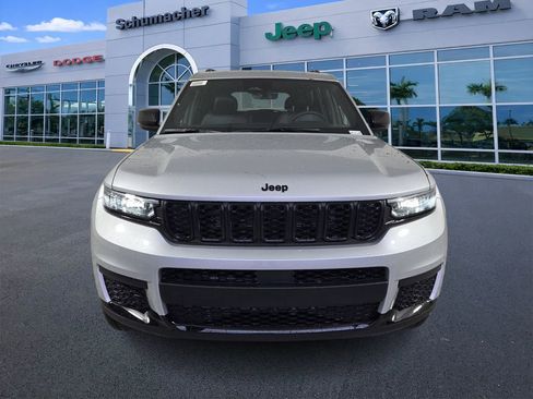 New 2025 Jeep Grand Cherokee L Laredo RWD image 3