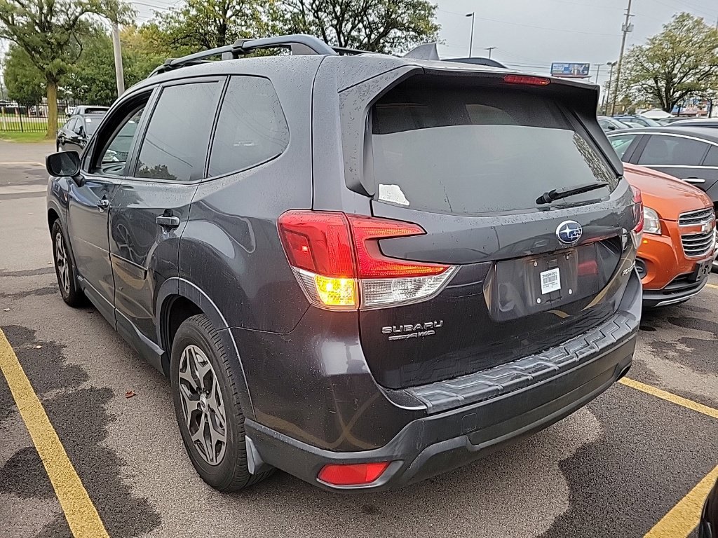 Used 2019 Subaru Forester Premium AWD/4WD image 4