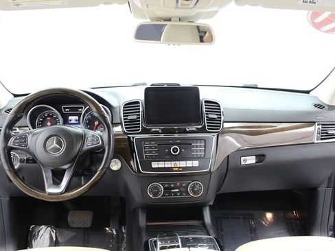Used 2017 Mercedes-Benz GLS 450 4MATIC image 29
