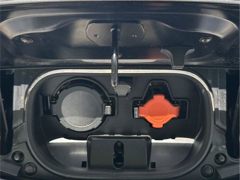 Used 2025 Nissan Leaf S FWD image 25