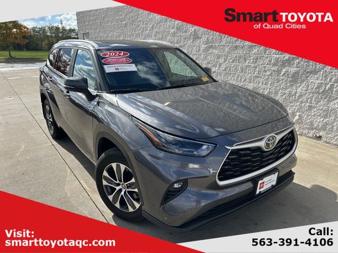 Certified 2024 Toyota Highlander XLE image 1