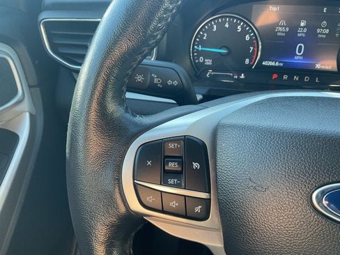 Certified 2022 Ford Explorer XLT w/ Equipment Group 202A AWD/4WD image 16