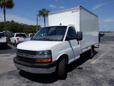 Used 2020 Chevrolet Express 3500 w/ Power Convenience Package RWD image 22