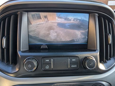 Used 2021 Chevrolet Colorado LT w/ Fleet Safety Package image 19