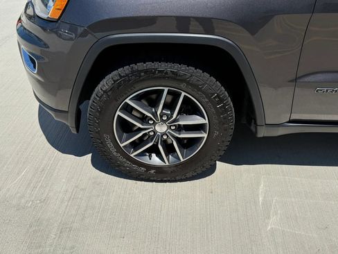 Used 2018 Jeep Grand Cherokee Limited w/ Trailer Tow Group IV AWD/4WD image 45