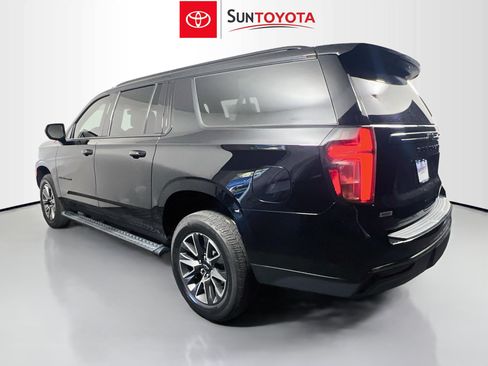 Used 2022 Chevrolet Suburban Z71 AWD/4WD image 6