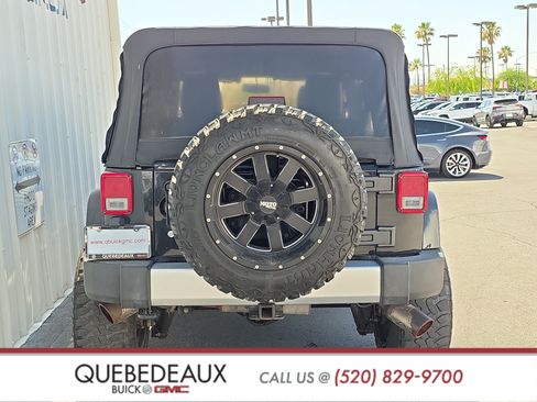 Used 2015 Jeep Wrangler Unlimited Sahara w/ Max Tow Package AWD/4WD image 6