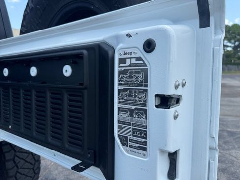 Used 2020 Jeep Wrangler Unlimited Rubicon AWD/4WD image 18