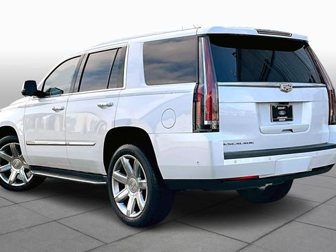Used 2018 Cadillac Escalade Luxury image 11