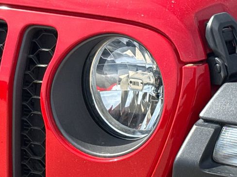Used 2022 Jeep Gladiator Mojave AWD/4WD image 4