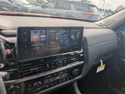 New 2026 Nissan Pathfinder Platinum image 21