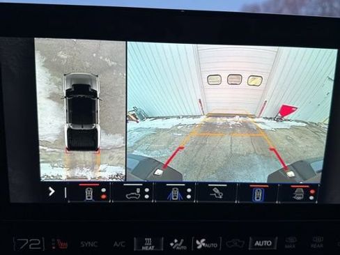 Used 2024 GMC Hummer EV 2X w/ LPO, Illumination Package image 25