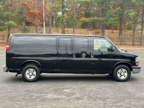 Used 2011 Chevrolet Express 3500 LT w/ LT Preferred Equipment Group image 3