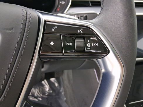 New 2025 Audi A8 L 3.0T image 19