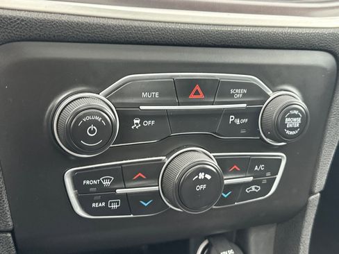 Certified 2022 Dodge Charger SXT w/ Leather Interior Group image 19