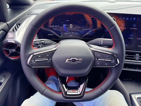 New 2026 Chevrolet Equinox EV RS FWD image 32