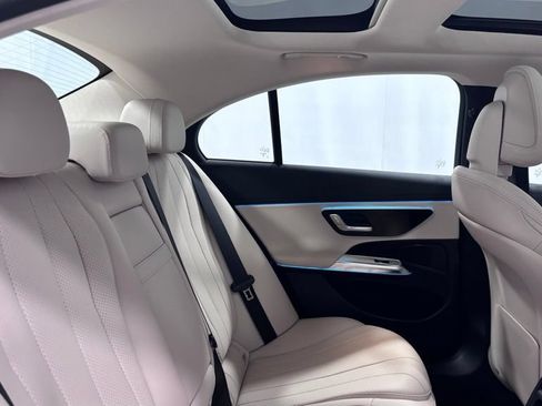 Certified 2025 Mercedes-Benz E 350 4MATIC Sedan image 25
