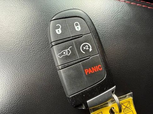 Used 2019 Jeep Grand Cherokee Trailhawk AWD/4WD image 16