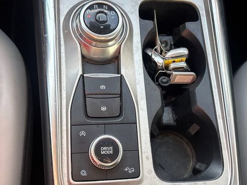 Used 2021 Ford Explorer XLT w/ Equipment Group 202A AWD/4WD image 15