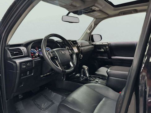 Used 2019 Toyota 4Runner TRD Off-Road Premium AWD/4WD image 26