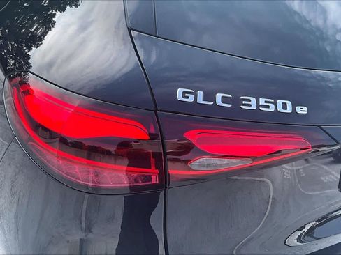 Used 2025 Mercedes-Benz GLC 350e 4MATIC w/ Driver Assistance Package image 29
