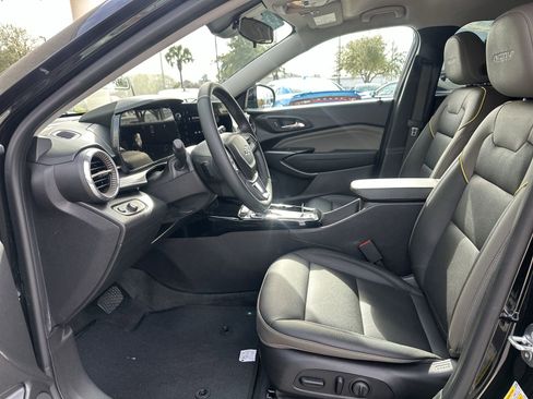 Certified 2025 Chevrolet Trax ACTIV w/ Driver Confidence Package image 16