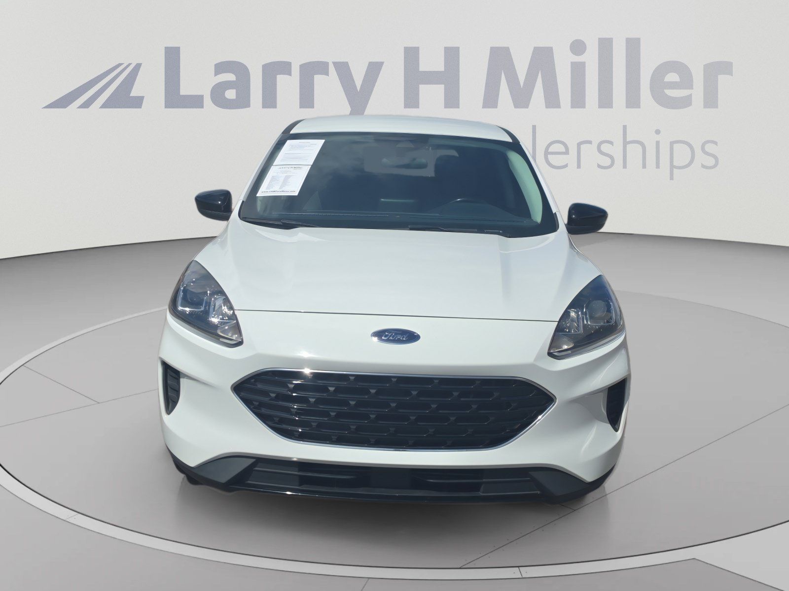 Used 2022 Ford Escape SE w/ SE Sport Appearance Package FWD image 8