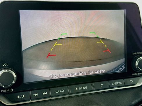 Used 2020 Nissan Sentra SV w/ Lighting Package FWD image 16