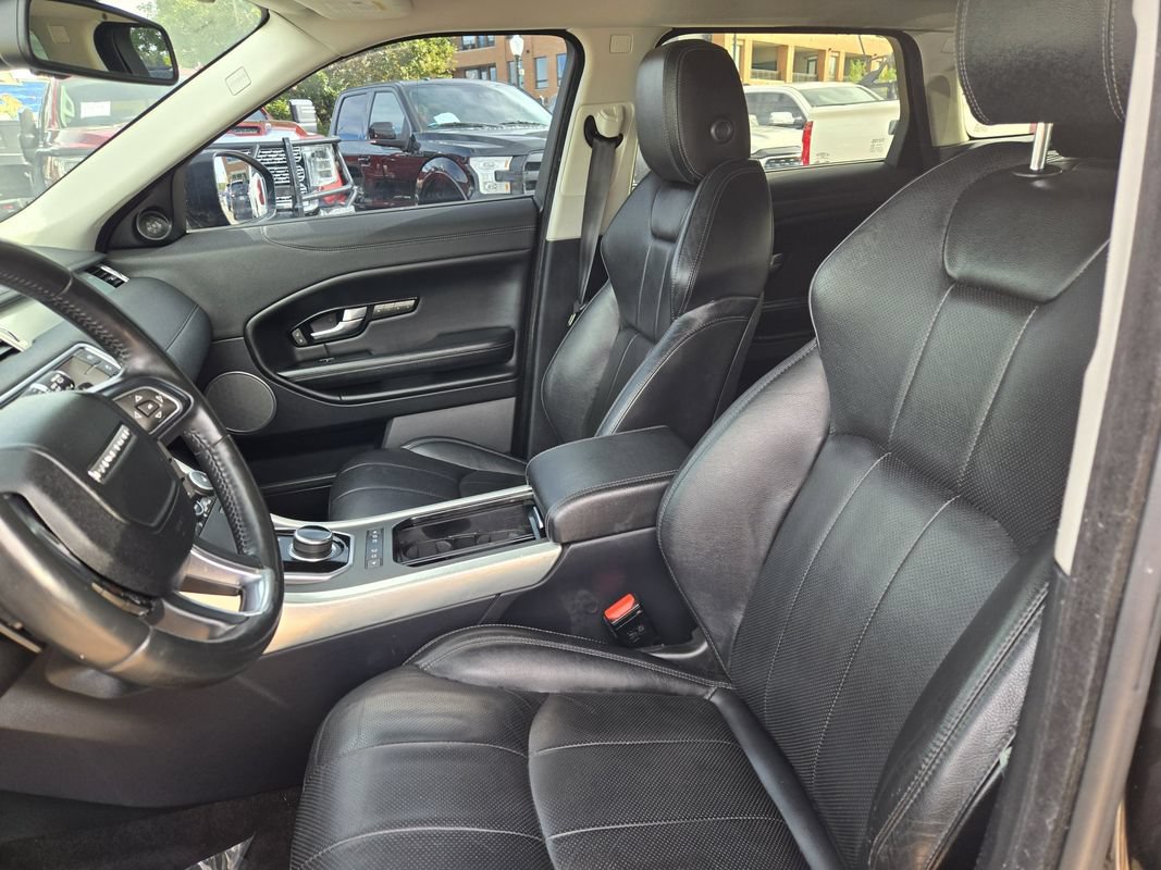 Used 2017 Land Rover Range Rover Evoque SE AWD/4WD image 22