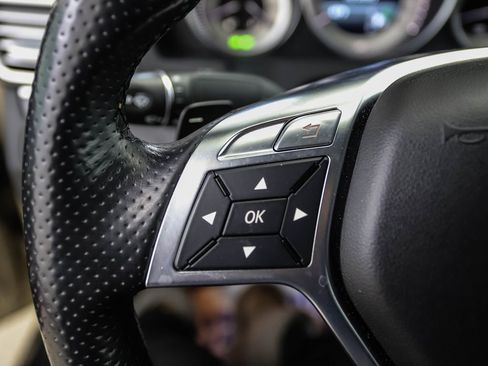 Used 2015 Mercedes-Benz E 400 4MATIC Coupe image 12