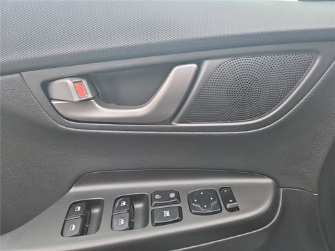 Used 2021 Hyundai Kona Limited w/ Cargo Package image 14