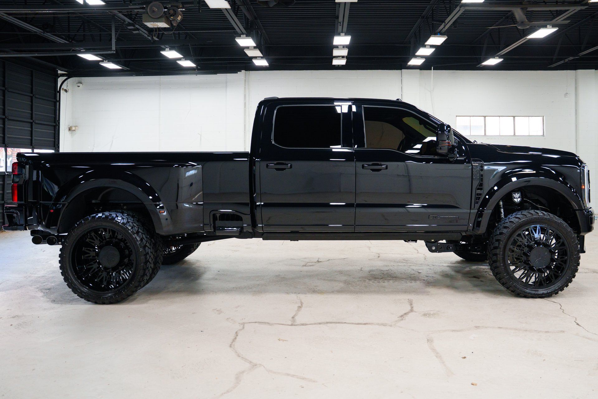 Used 2025 Ford F450 Platinum AWD/4WD image 15