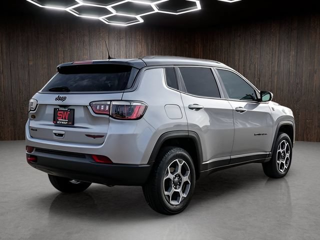 Used 2022 Jeep Compass Trailhawk AWD/4WD image 7